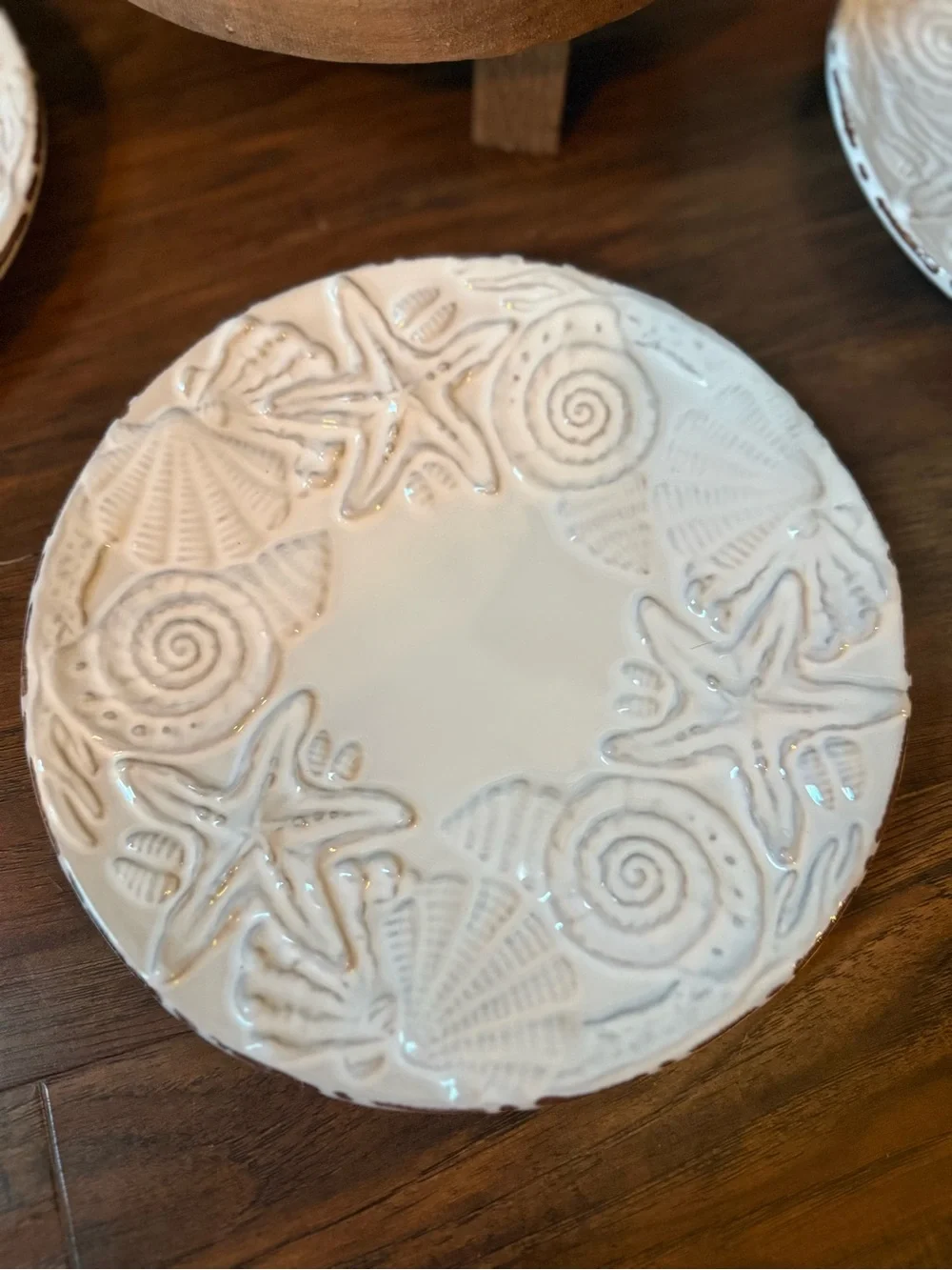 Set If 4 Mud Pie Sanibel Embossed Shell Salad Plates 8”